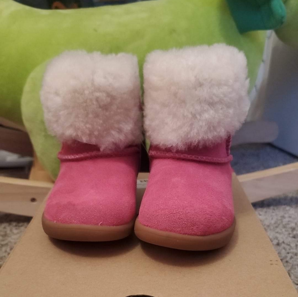 Pink baby uggs